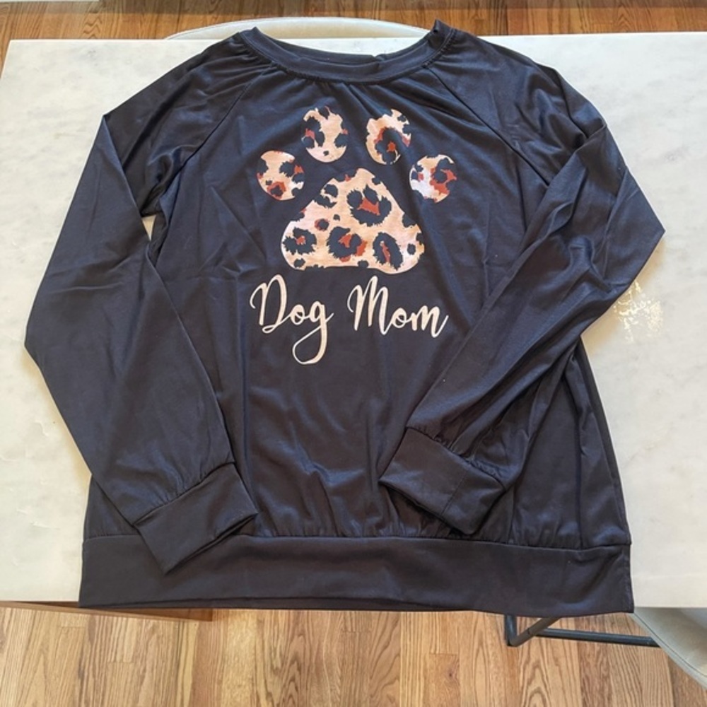 Dog Mom Long Sleeve Shirt